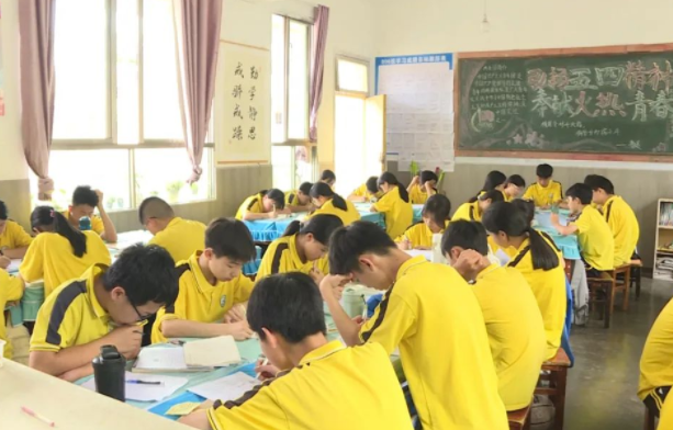 取得奖赏鼓励机制让学生自动